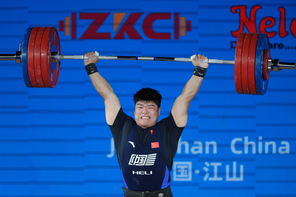 土耳其擅长举重选手赢得冠军