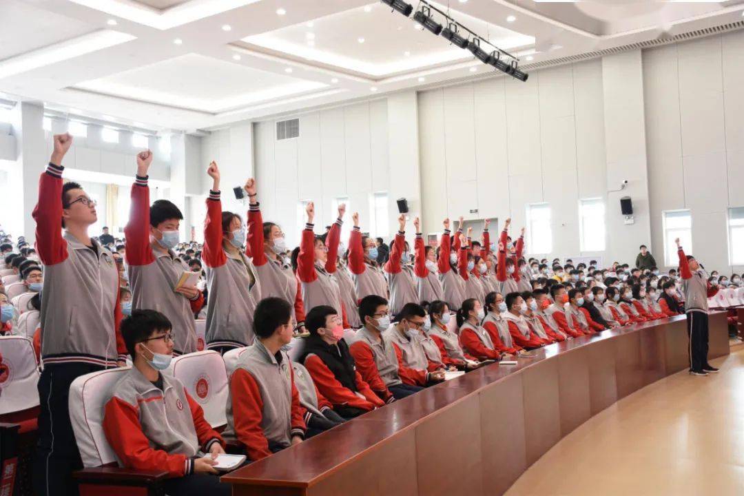 希尔城队迎接新挑战，全力冲刺